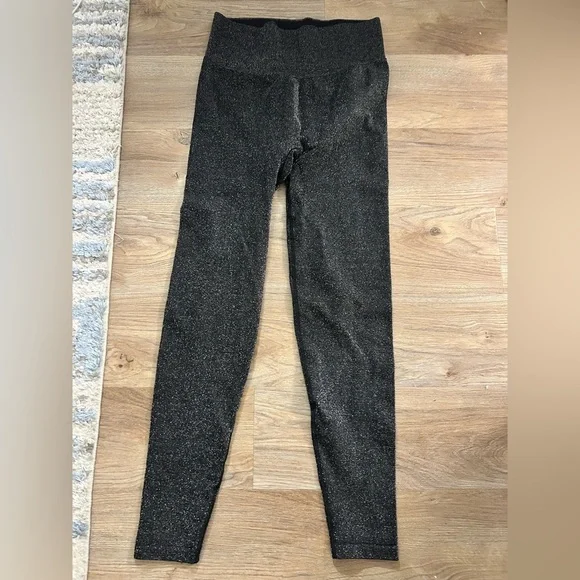 PINK Victoria's Secret Glitter Black Leggings - Picture 3 of 6